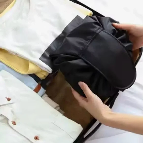 MAKEUP EXPANDABLE DRAWSTRING COSMETIC BAG OR CASE VELCRO CLOSURE IN BLACK- NEW - Picture 10 of 10